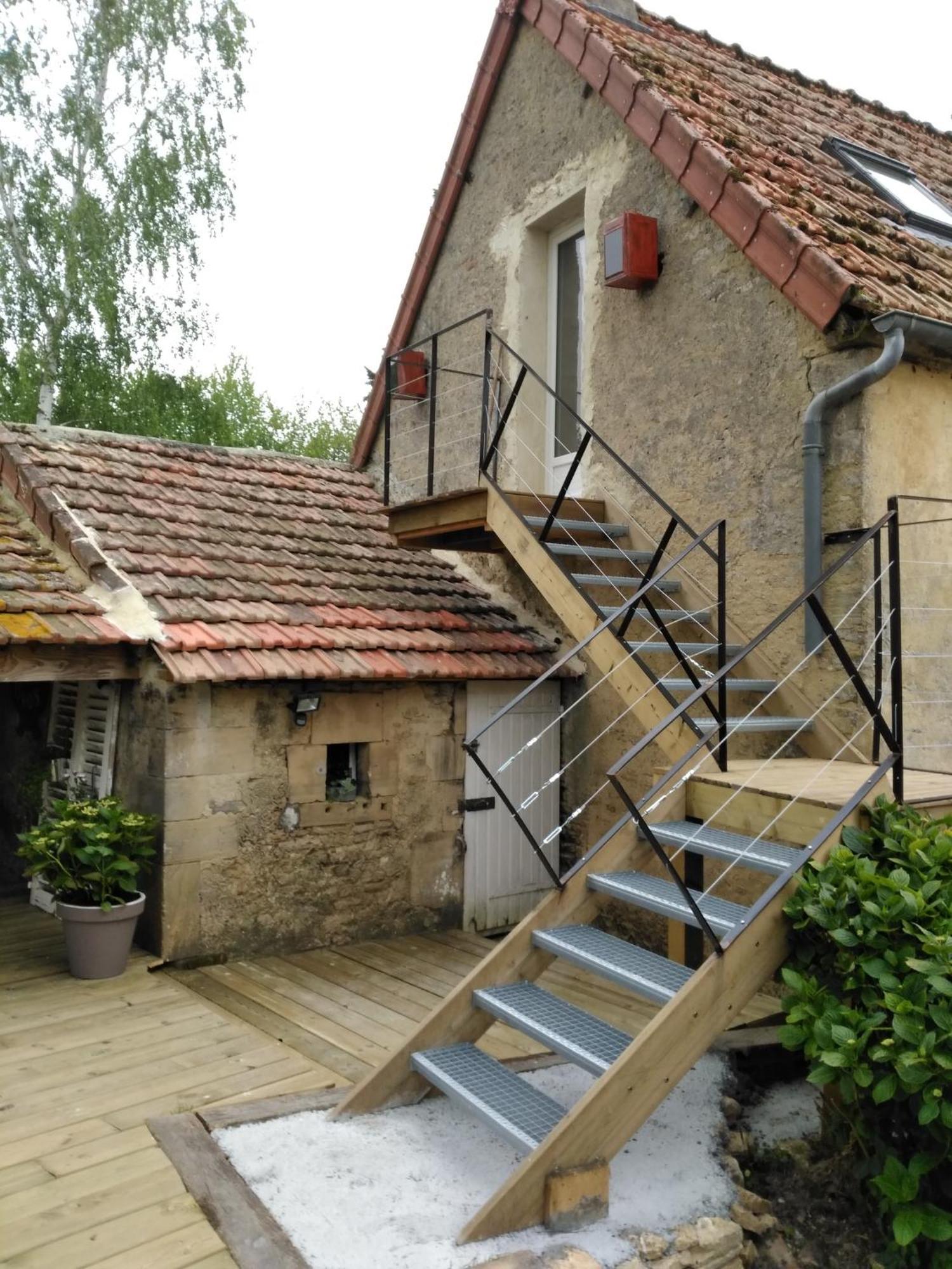 O Grenier De L'Artiste Apartment Bazenville Екстериор снимка