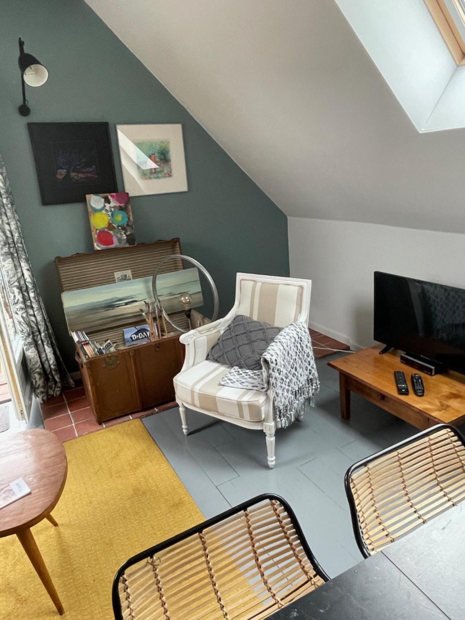 O Grenier De L'Artiste Apartment Bazenville Екстериор снимка