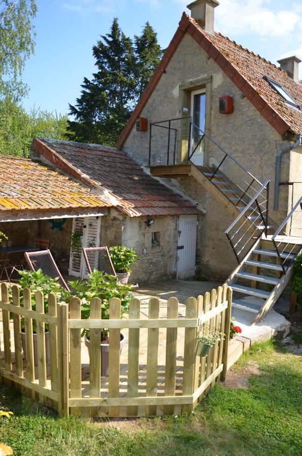 O Grenier De L'Artiste Apartment Bazenville Екстериор снимка